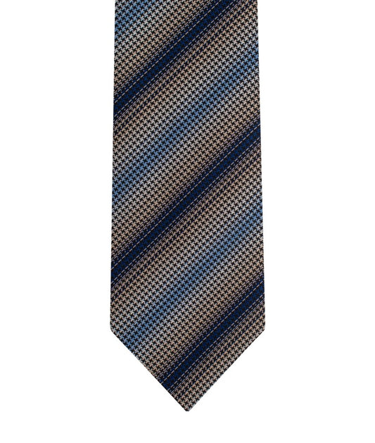 2242 - 2.75 INCH TIES AND HANKIES